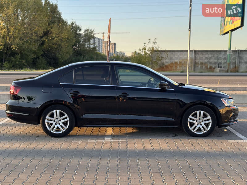 Седан Volkswagen Jetta 2016 в Києві фото 10 Седан Volkswagen Jetta 2016 в Києві