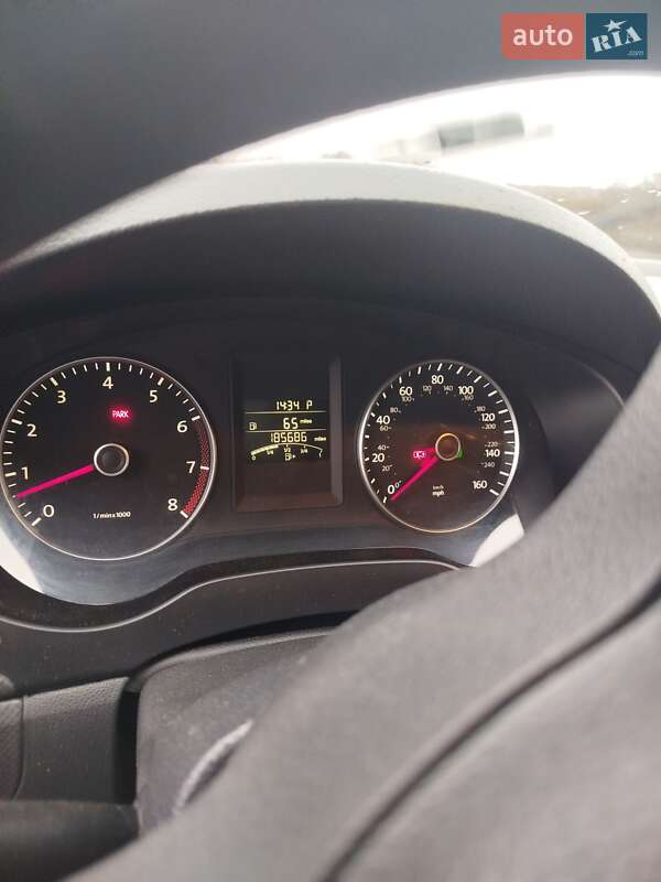 Седан Volkswagen Jetta 2012 в Лубнах