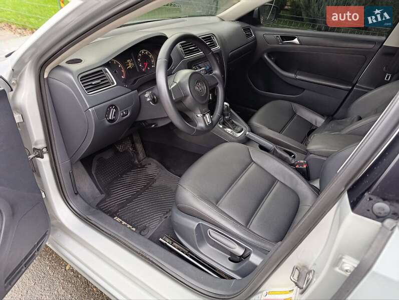 Седан Volkswagen Jetta 2011 в Одессе