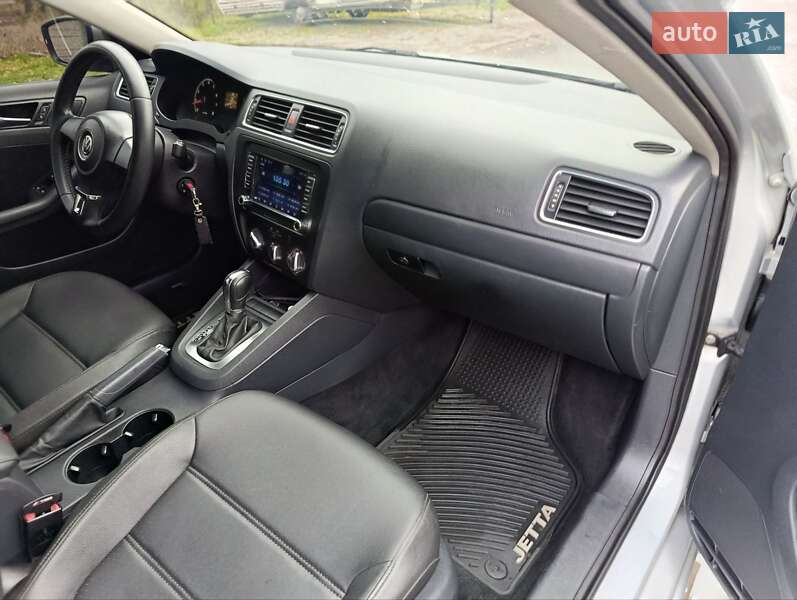 Седан Volkswagen Jetta 2011 в Одессе