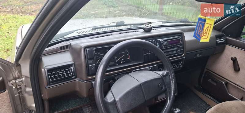 Седан Volkswagen Jetta 1988 в Стрые