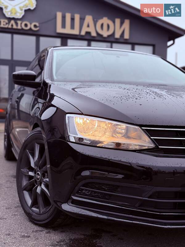 Седан Volkswagen Jetta 2014 в Києві