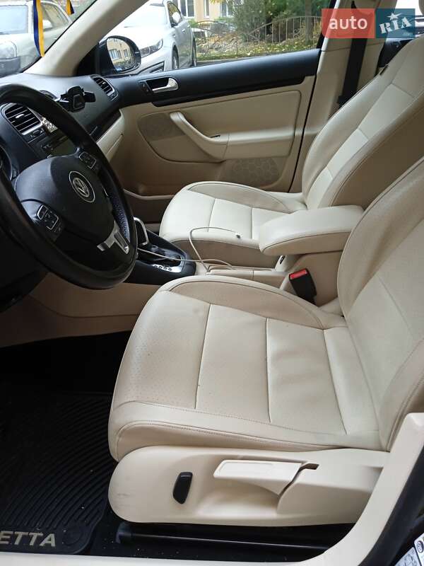 Универсал Volkswagen Jetta 2012 в Киеве фото 15 Универсал Volkswagen Jetta 2012 в Киеве