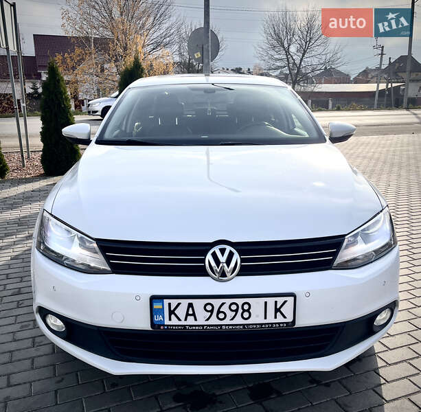 Седан Volkswagen Jetta 2014 в Киеве фото Седан Volkswagen Jetta 2014 в Киеве