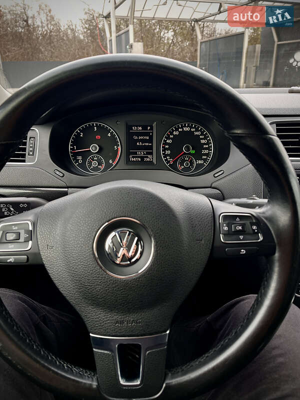Седан Volkswagen Jetta 2014 в Киеве фото 11 Седан Volkswagen Jetta 2014 в Киеве