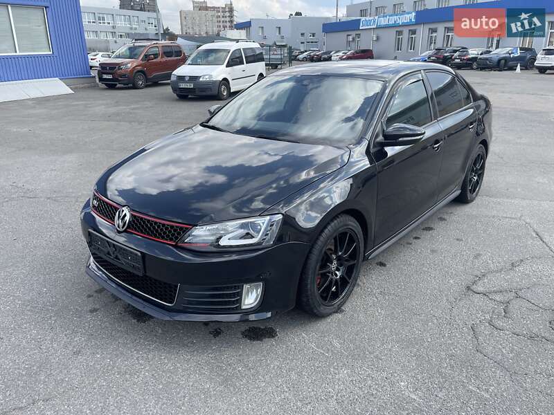 Седан Volkswagen Jetta 2015 в Киеве фото 4 Седан Volkswagen Jetta 2015 в Киеве