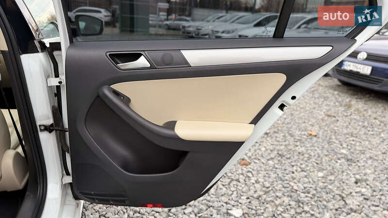 Седан Volkswagen Jetta 2017 в Бердичеве