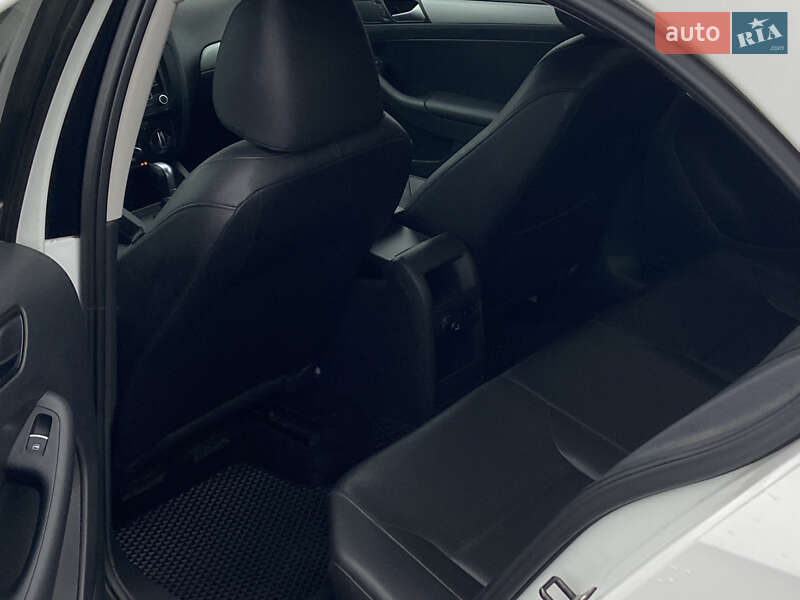 Седан Volkswagen Jetta 2014 в Полтаве фото 10 Седан Volkswagen Jetta 2014 в Полтаве