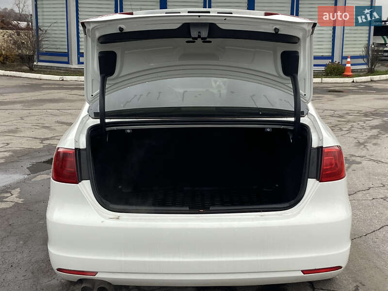 Седан Volkswagen Jetta 2014 в Полтаве фото 14 Седан Volkswagen Jetta 2014 в Полтаве