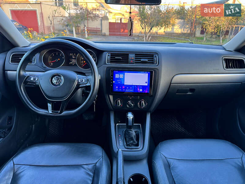 Седан Volkswagen Jetta 2016 в Одесі