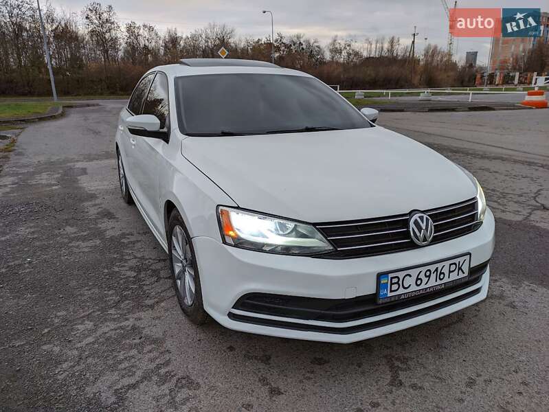 Седан Volkswagen Jetta 2016 в Львове