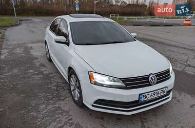 Седан Volkswagen Jetta 2016 в Львові