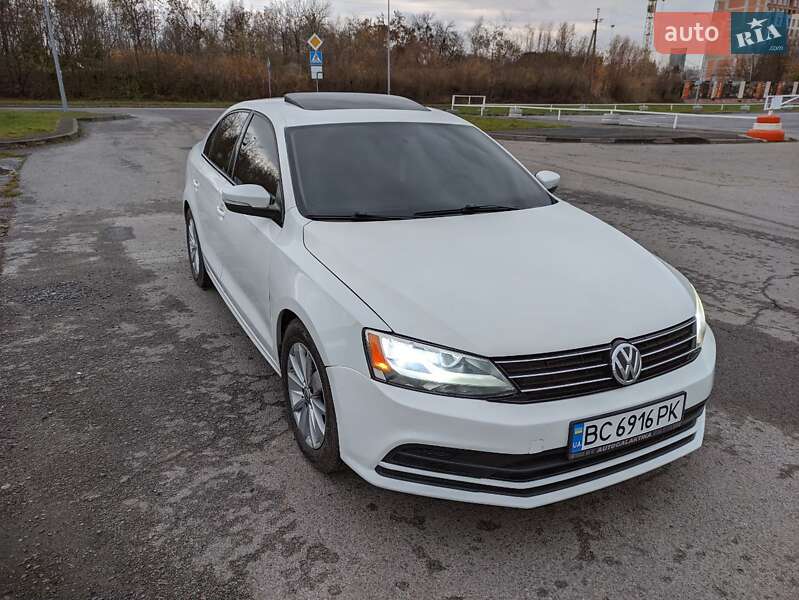 Седан Volkswagen Jetta 2016 в Львове