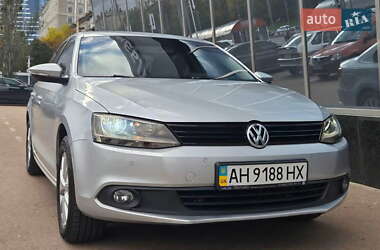 Седан Volkswagen Jetta 2012 в Києві