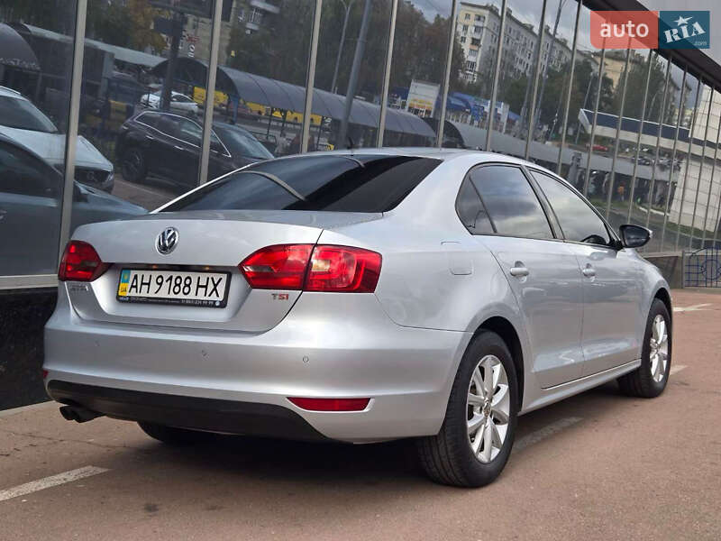 Седан Volkswagen Jetta 2012 в Киеве фото 5 Седан Volkswagen Jetta 2012 в Киеве