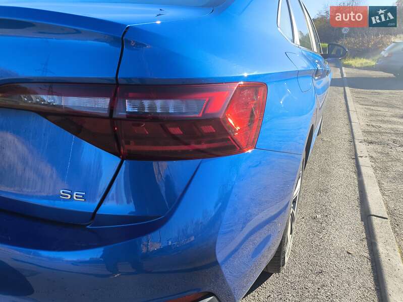 Седан Volkswagen Jetta 2023 в Львові