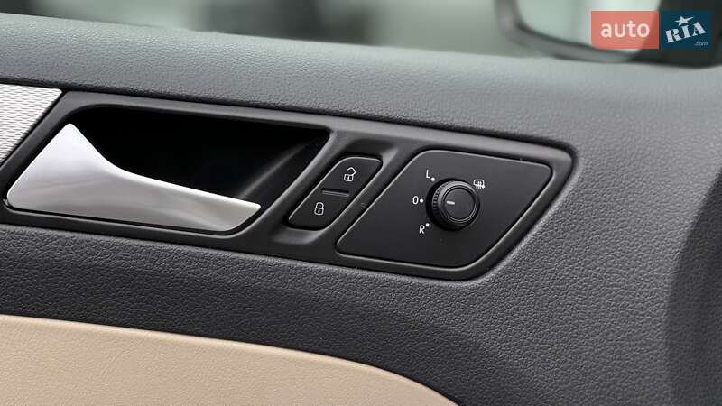 Седан Volkswagen Jetta 2016 в Киеве фото 14 Седан Volkswagen Jetta 2016 в Киеве