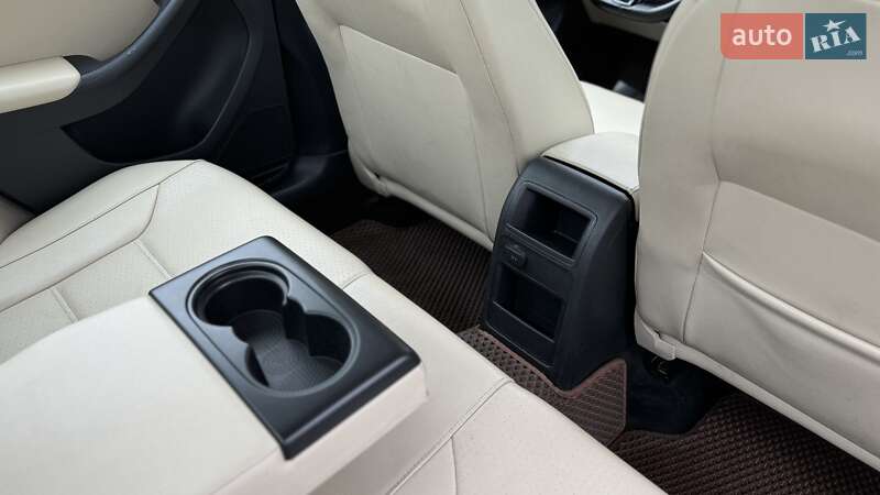 Седан Volkswagen Jetta 2016 в Киеве фото 21 Седан Volkswagen Jetta 2016 в Киеве