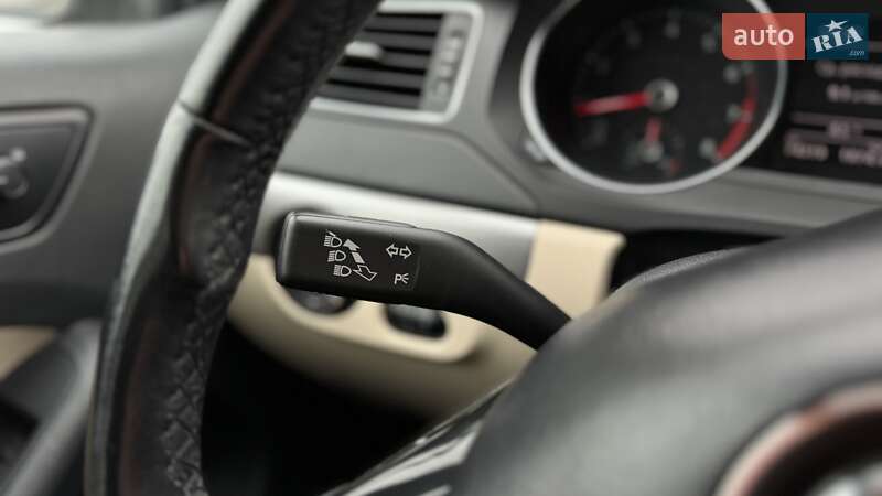 Седан Volkswagen Jetta 2016 в Киеве фото 36 Седан Volkswagen Jetta 2016 в Киеве