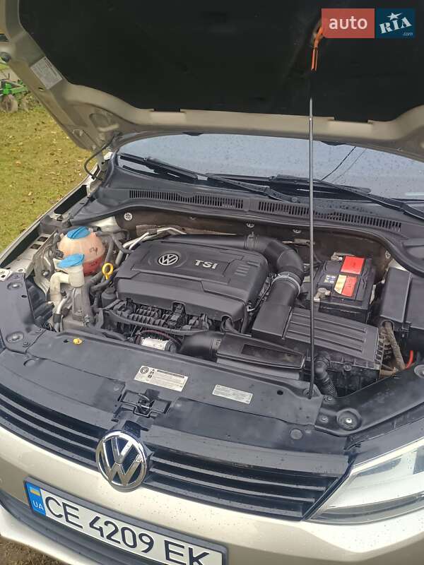 Седан Volkswagen Jetta 2014 в Косове фото 6 Седан Volkswagen Jetta 2014 в Косове