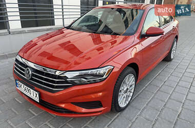 Седан Volkswagen Jetta 2019 в Рівному