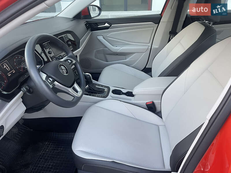 Седан Volkswagen Jetta 2019 в Ровно фото 26 Седан Volkswagen Jetta 2019 в Ровно