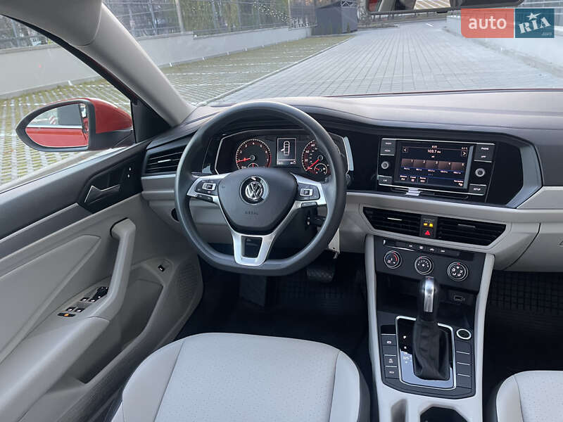 Седан Volkswagen Jetta 2019 в Ровно фото 31 Седан Volkswagen Jetta 2019 в Ровно