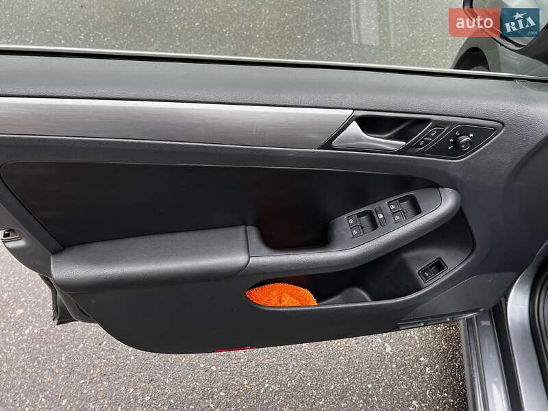 Седан Volkswagen Jetta 2017 в Макарові