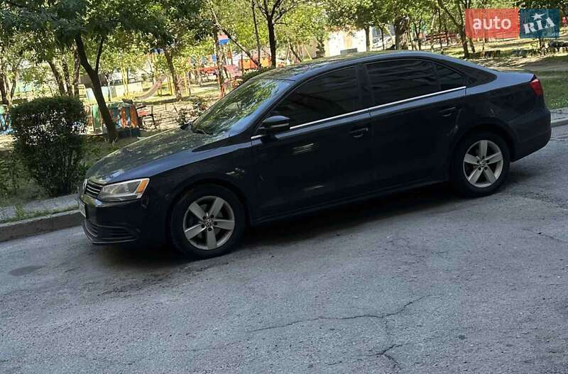Седан Volkswagen Jetta 2014 в Каменском фото 4 Седан Volkswagen Jetta 2014 в Каменском