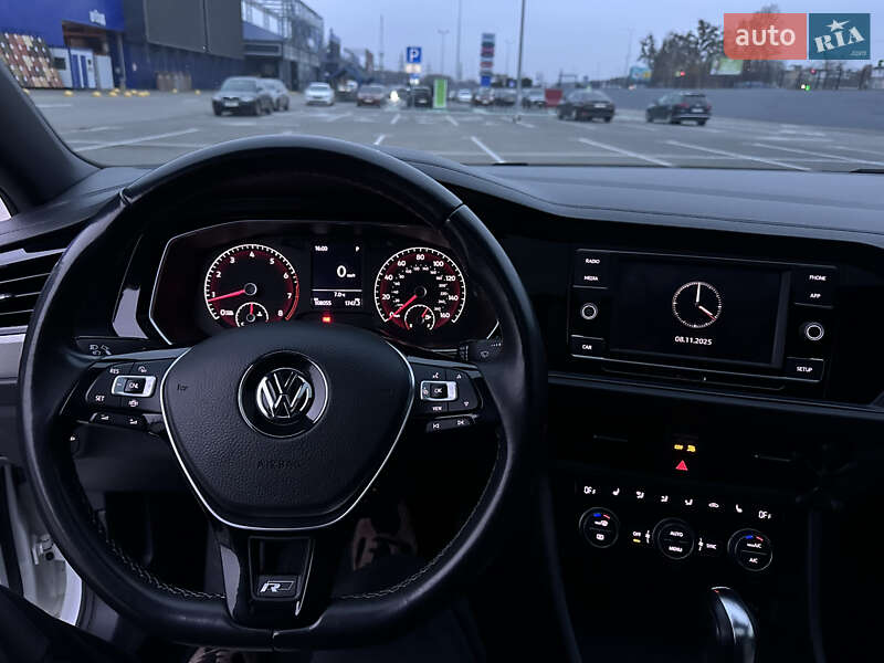 Седан Volkswagen Jetta 2018 в Полтаві