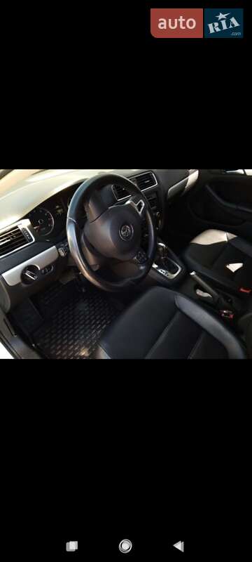 Седан Volkswagen Jetta 2014 в Білгороді-Дністровському фото 10 Седан Volkswagen Jetta 2014 в Білгороді-Дністровському