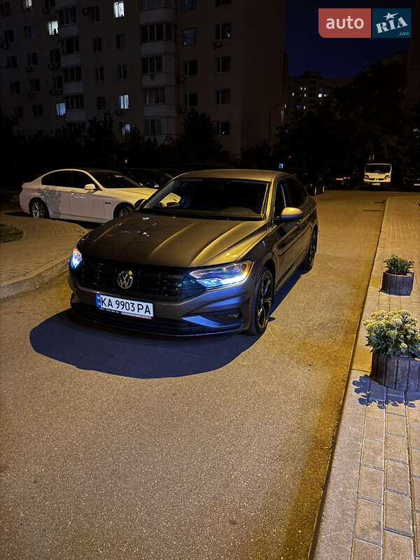 Седан Volkswagen Jetta 2019 в Києві