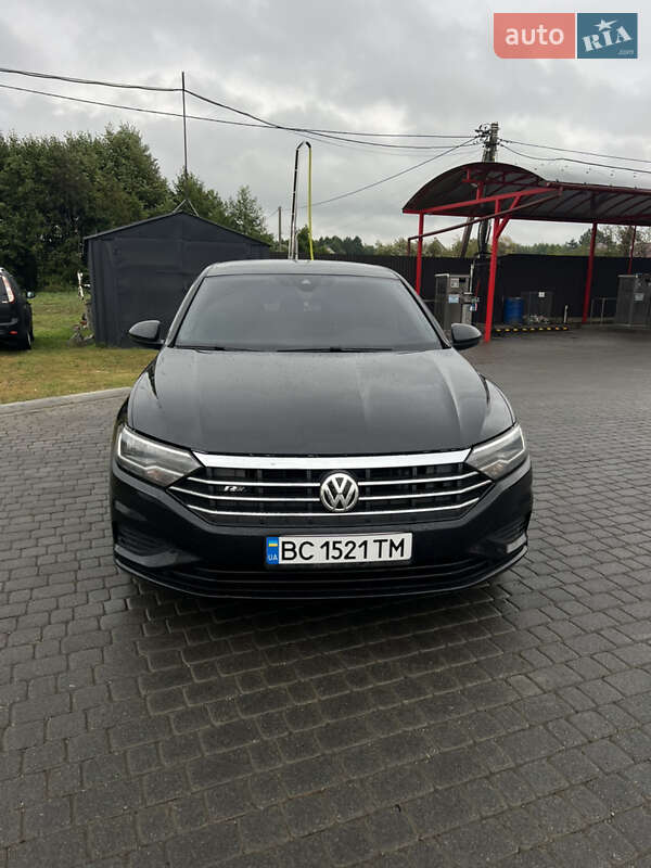 Седан Volkswagen Jetta 2018 в Львові