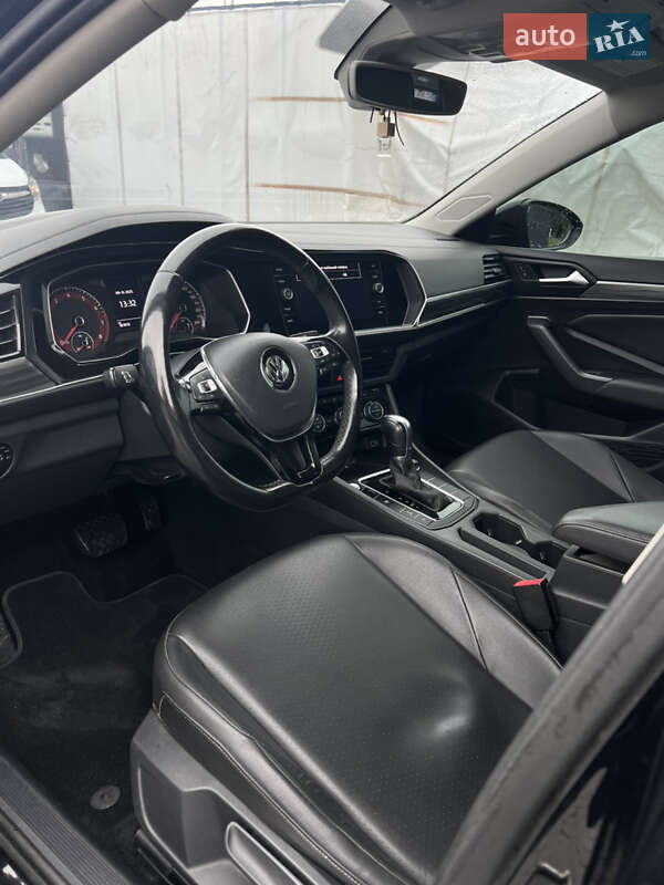 Седан Volkswagen Jetta 2018 в Львові