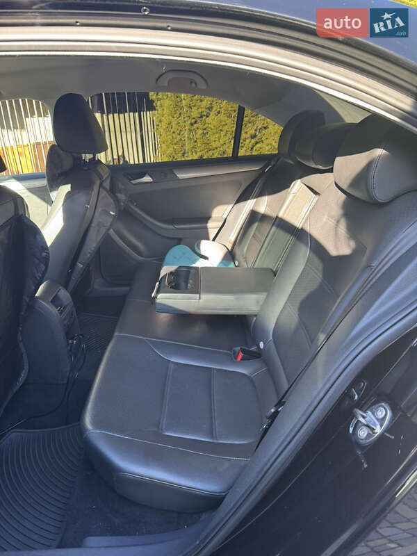 Седан Volkswagen Jetta 2013 в Рава-Руській фото 9 Седан Volkswagen Jetta 2013 в Рава-Руській