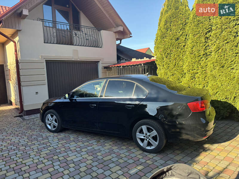 Седан Volkswagen Jetta 2013 в Рава-Руській фото 5 Седан Volkswagen Jetta 2013 в Рава-Руській