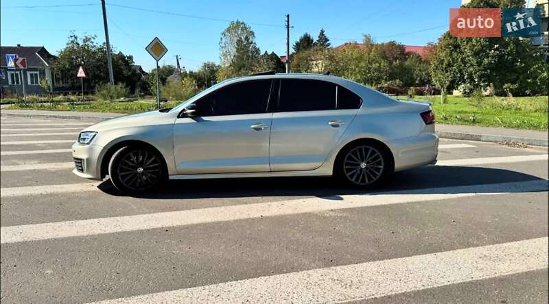 Седан Volkswagen Jetta 2012 в Луцке