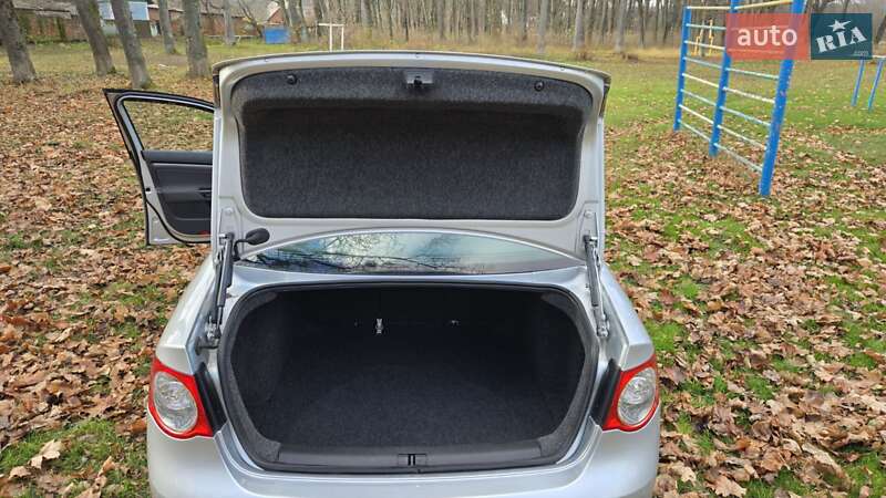 Седан Volkswagen Jetta 2008 в Калиновке фото 20 Седан Volkswagen Jetta 2008 в Калиновке