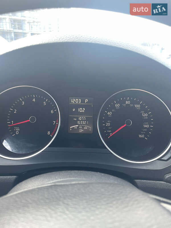 Седан Volkswagen Jetta 2015 в Львове фото 19 Седан Volkswagen Jetta 2015 в Львове