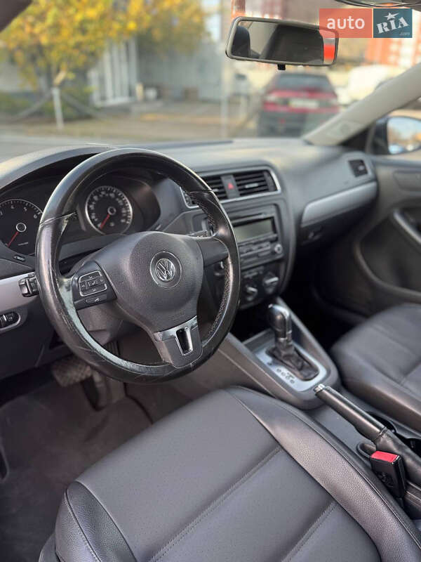 Седан Volkswagen Jetta 2014 в Киеве