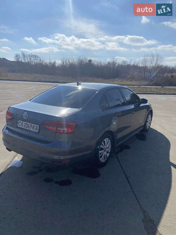 Седан Volkswagen Jetta 2014 в Умани