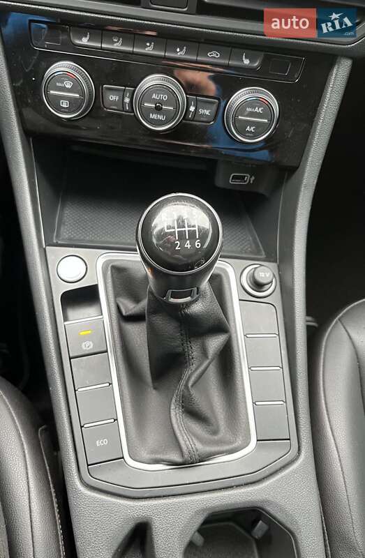 Седан Volkswagen Jetta 2018 в Ромнах фото 13 Седан Volkswagen Jetta 2018 в Ромнах