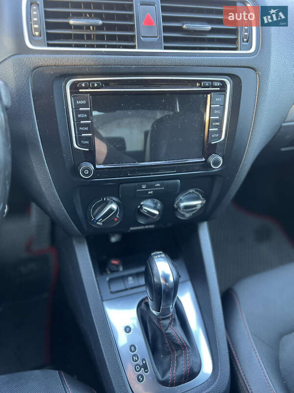 Седан Volkswagen Jetta 2013 в Львове фото 12 Седан Volkswagen Jetta 2013 в Львове