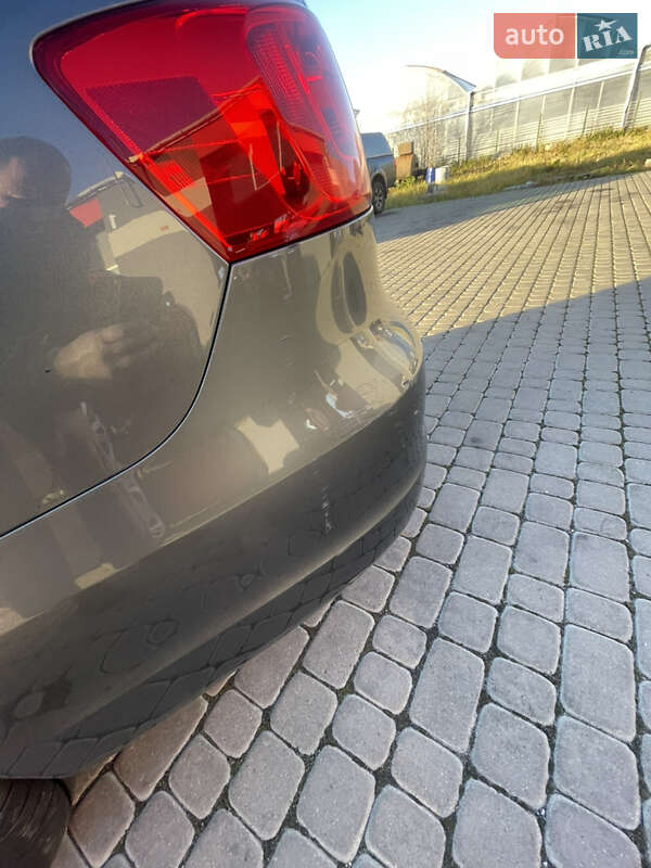 Седан Volkswagen Jetta 2014 в Львове фото 12 Седан Volkswagen Jetta 2014 в Львове