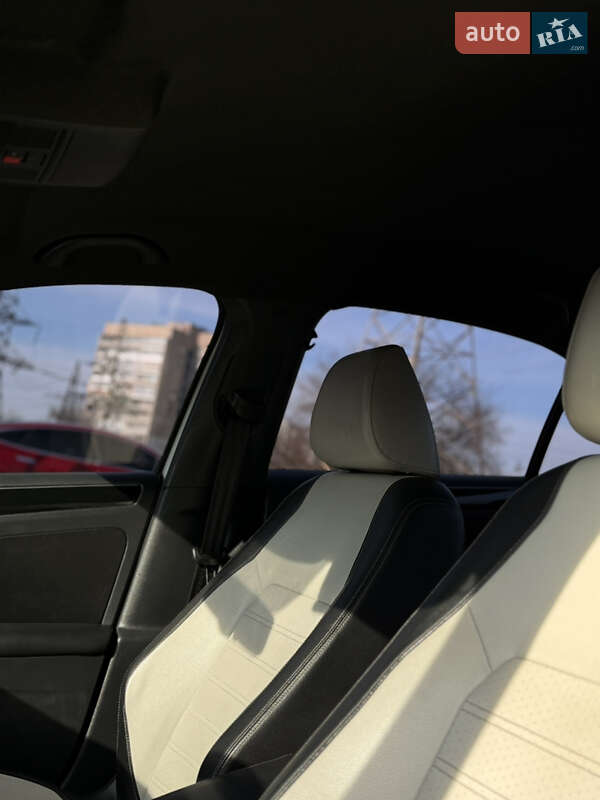 Седан Volkswagen Jetta 2014 в Запорожье фото 13 Седан Volkswagen Jetta 2014 в Запорожье