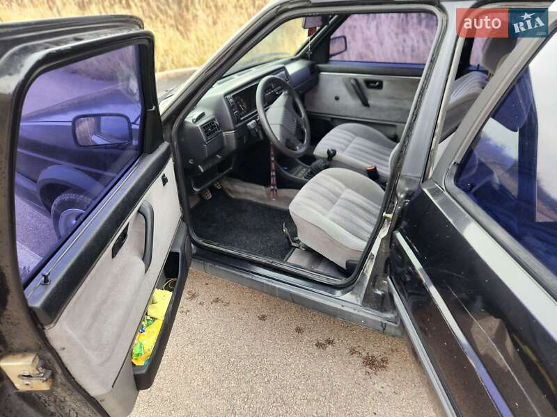 Седан Volkswagen Jetta 1991 в Городке фото 6 Седан Volkswagen Jetta 1991 в Городке