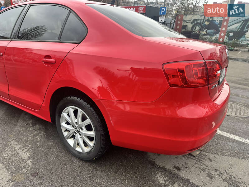 Седан Volkswagen Jetta 2012 в Киеве