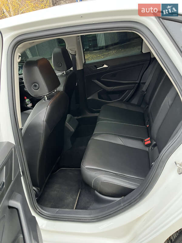 Седан Volkswagen Jetta 2018 в Ужгороді фото 8 Седан Volkswagen Jetta 2018 в Ужгороді