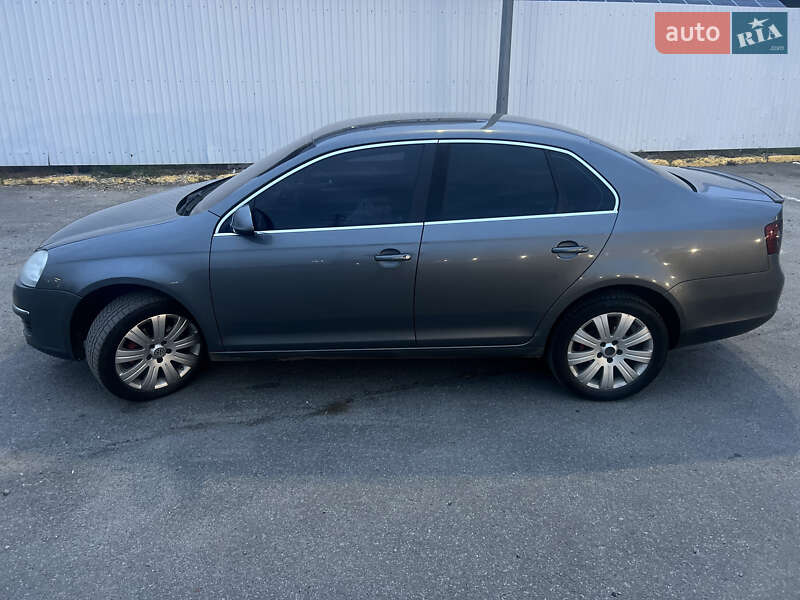 Седан Volkswagen Jetta 2007 в Ужгороде