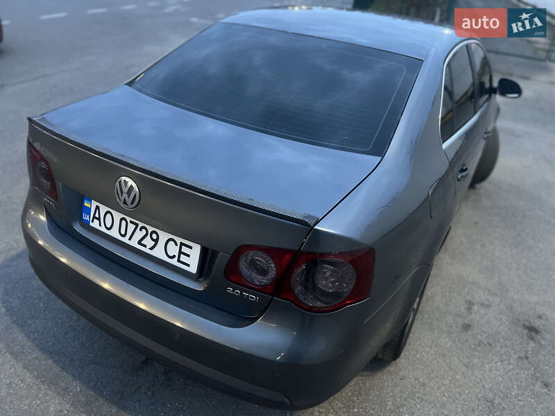 Седан Volkswagen Jetta 2007 в Ужгороде